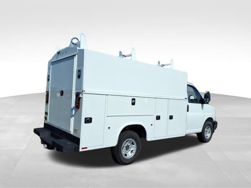 New 2026 Chevrolet Express Cutaway 3500 1WT Cutaway Van