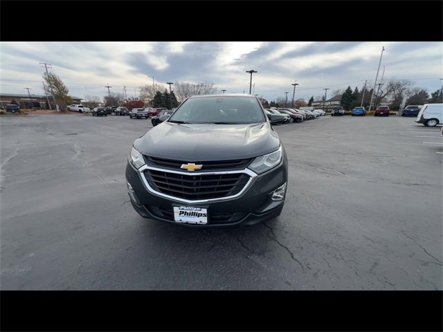 2020 Chevrolet Equinox LT photo 3