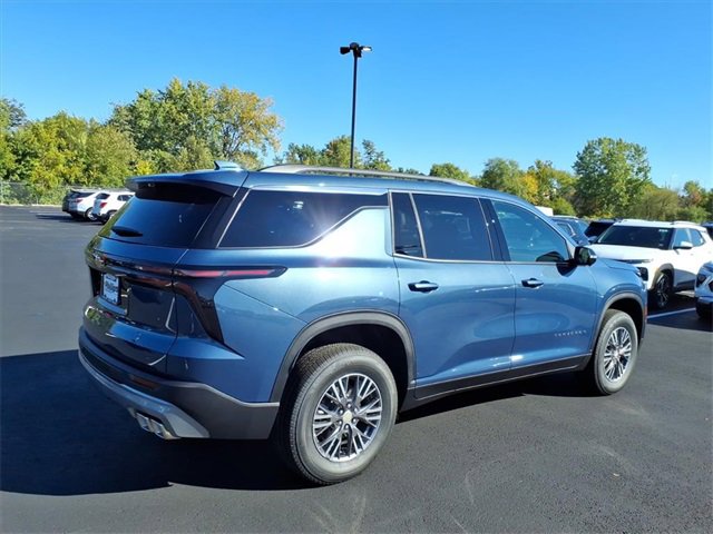 2026 Chevrolet Traverse photo 3