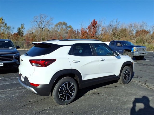 2026 Chevrolet Trailblazer LT photo 3