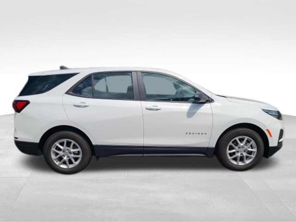 Used 2024 Chevrolet Equinox LS SUV