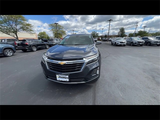2022 Chevrolet Equinox LT photo 3