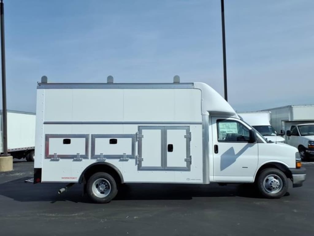 New 2026 Chevrolet Express Cutaway 3500 1WT Cutaway Van