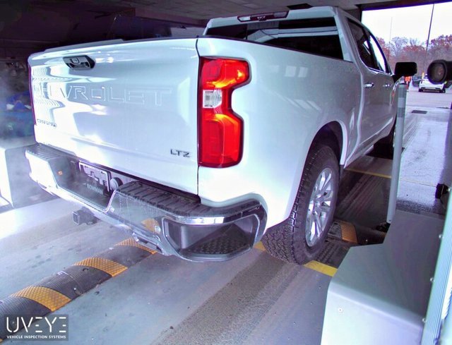 2023 Chevrolet Silverado 1500 LTZ photo 3