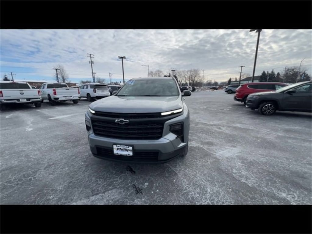 Used 2024 Chevrolet Traverse LT SUV