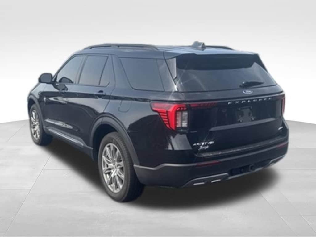 Used 2025 Ford Explorer Active SUV
