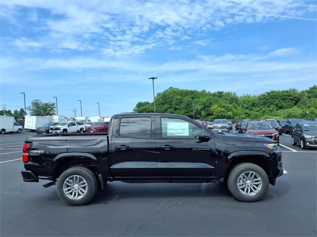 2026 Chevrolet Colorado LT photo 3
