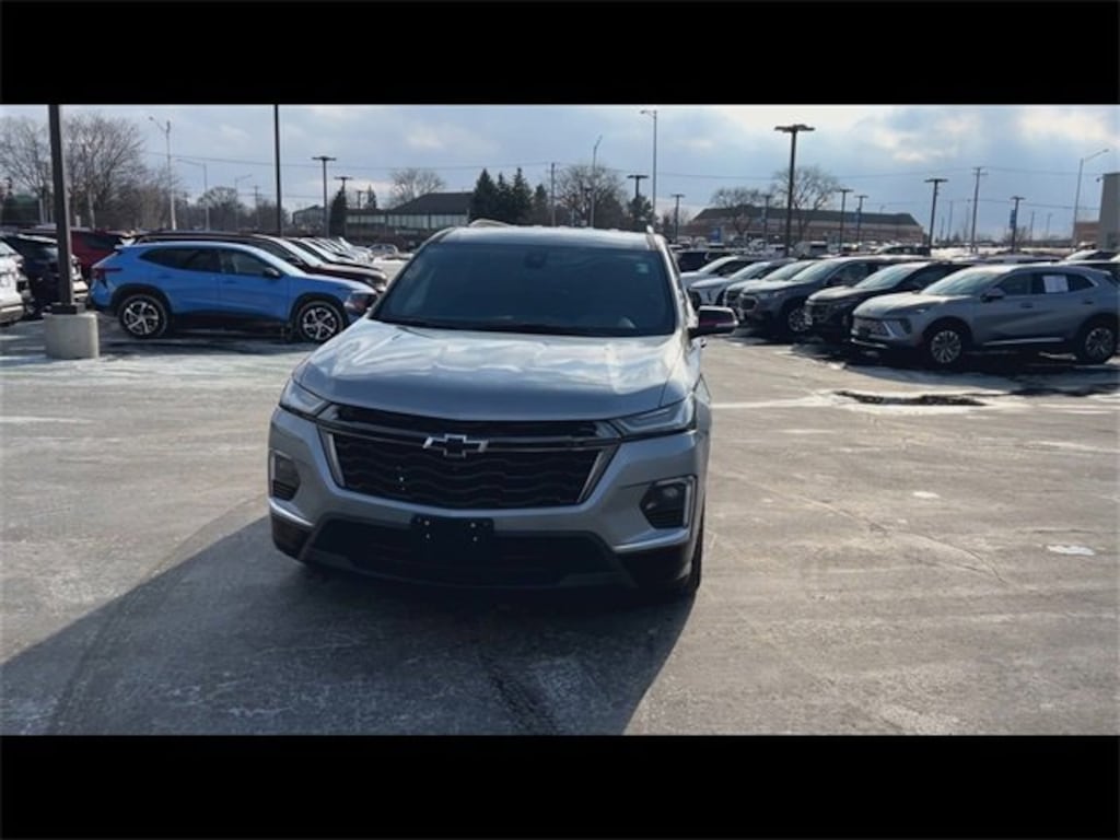 Used 2023 Chevrolet Traverse Premier SUV