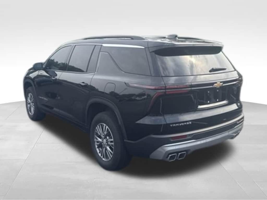 Used 2025 Chevrolet Traverse LT SUV