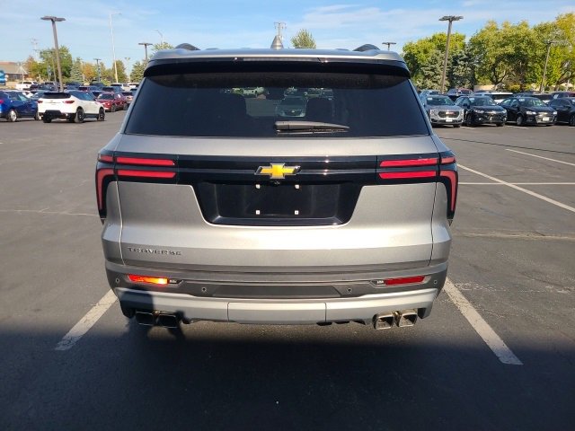 2025 Chevrolet Traverse photo 4