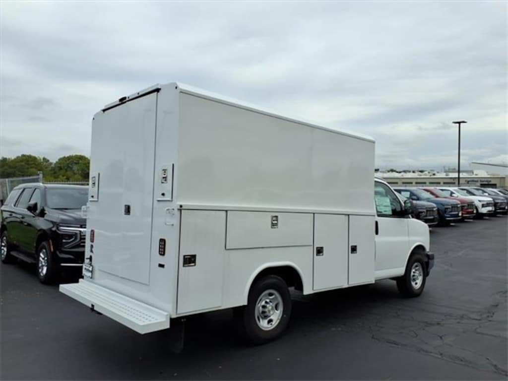 New 2025 Chevrolet Express Cutaway 3500 1WT Cutaway Van