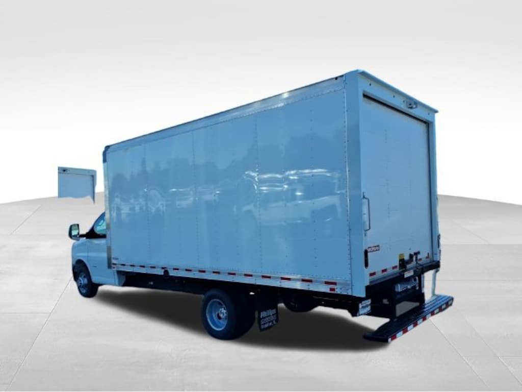 New 2026 Chevrolet Express Cutaway 3500 1WT Cutaway Van