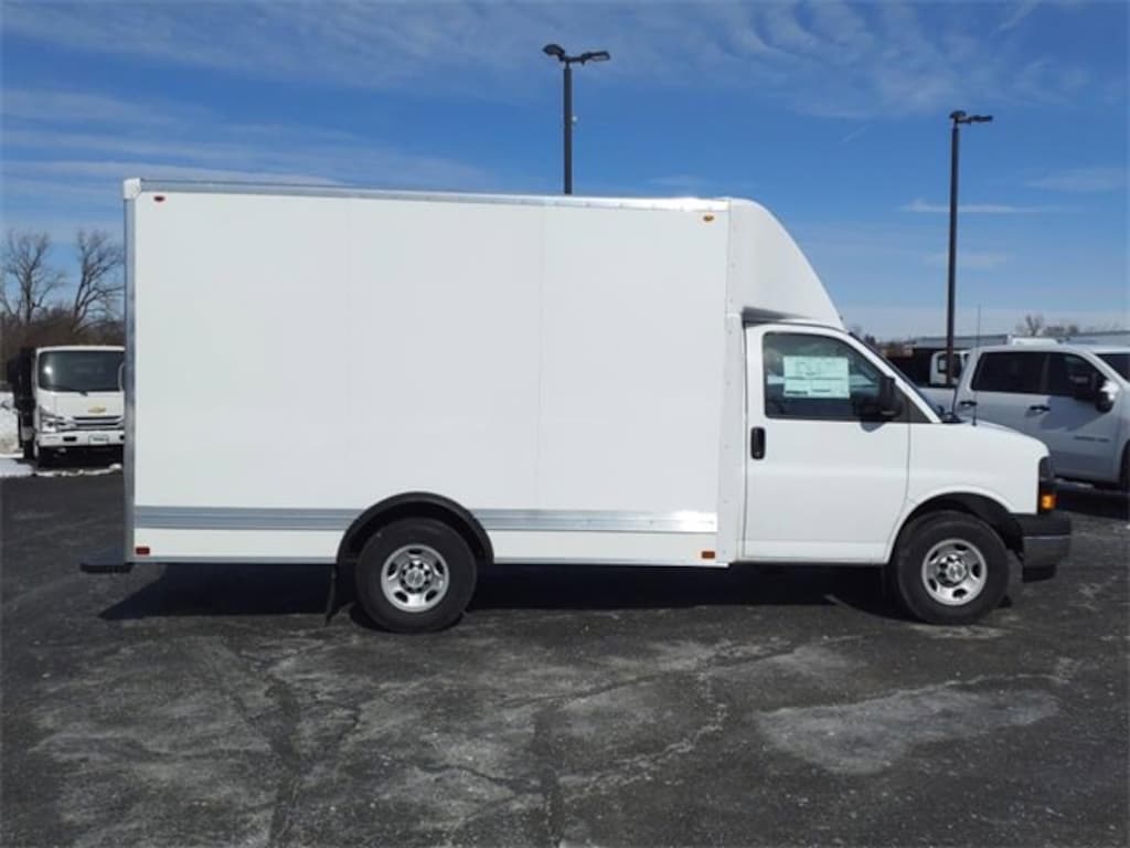 New 2024 Chevrolet Express Cutaway 3500 1WT Cutaway Van