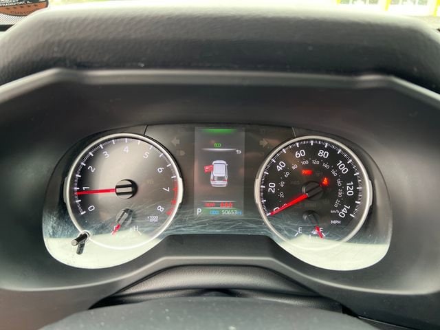 2021 Toyota RAV4 LE - Photo 15
