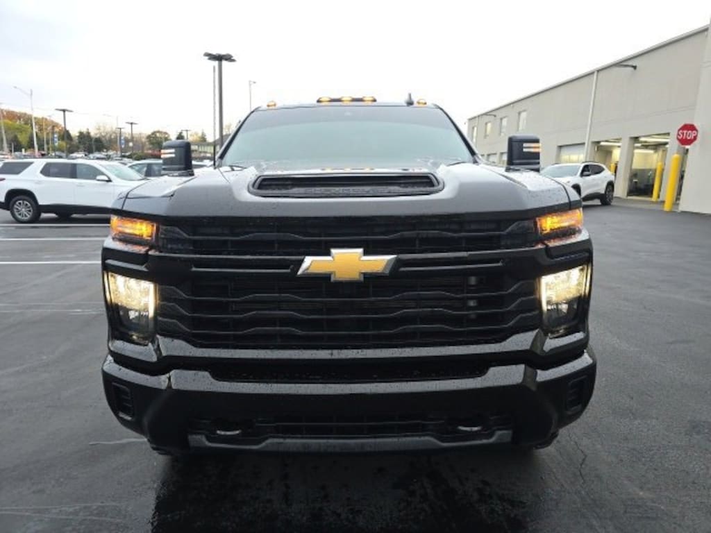 Used 2025 Chevrolet Silverado 2500 HD Custom Truck