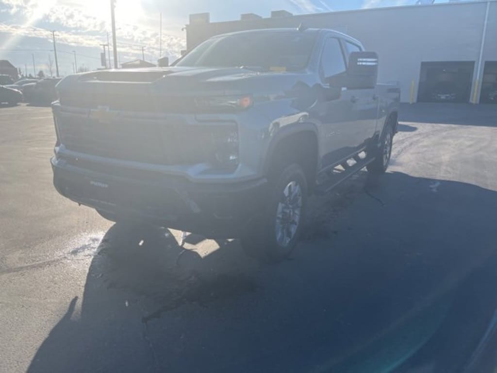 Used 2024 Chevrolet Silverado 2500 HD Custom Truck