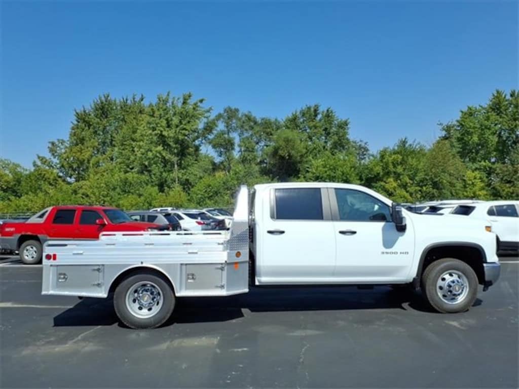 New 2025 Chevrolet Silverado 3500 HD Chassis Cab Work Truck Truck
