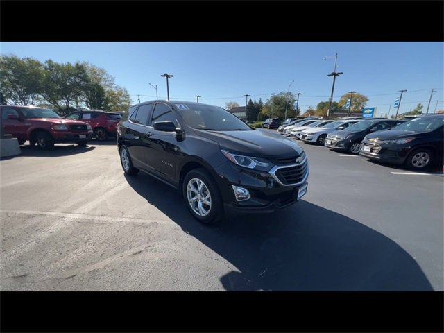 2021 Chevrolet Equinox LT photo 2
