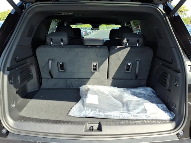 2026 Chevrolet Traverse photo 4