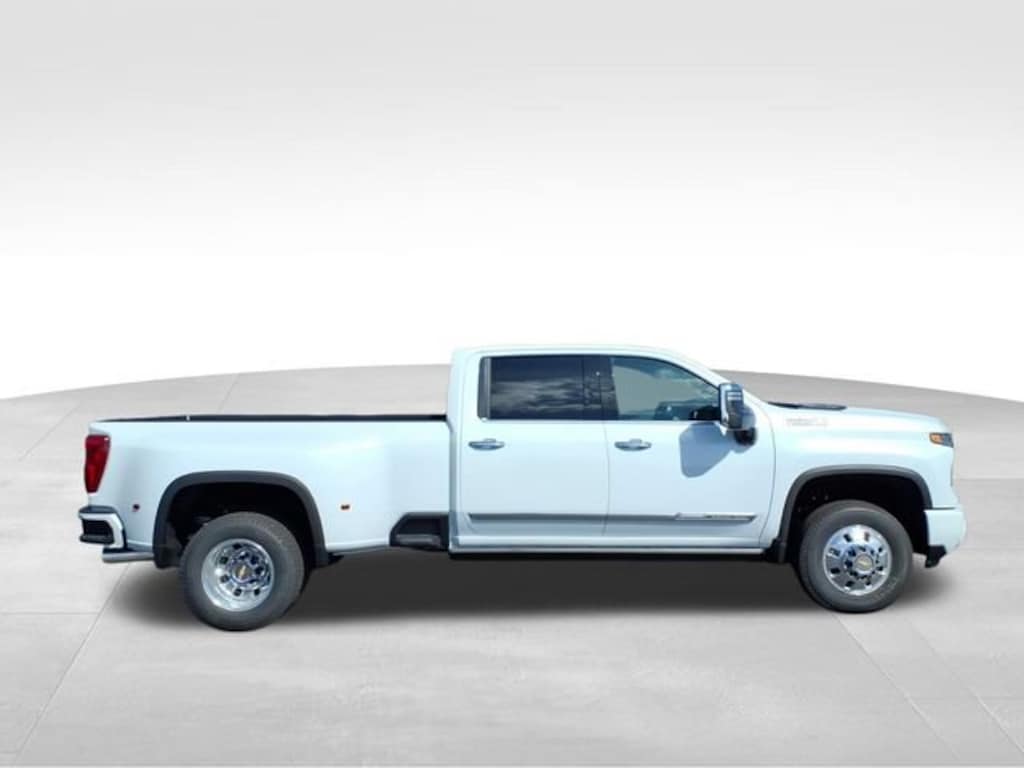 New 2026 Chevrolet Silverado 3500 HD High Country DRW Truck
