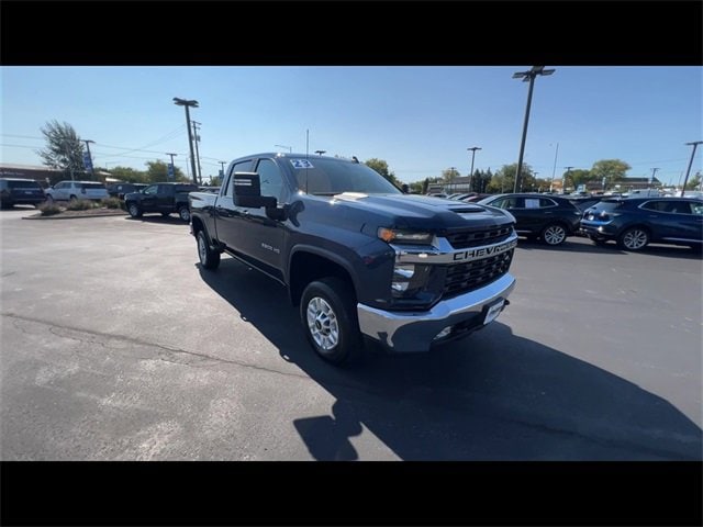 2023 Chevrolet Silverado 2500HD LT photo 2