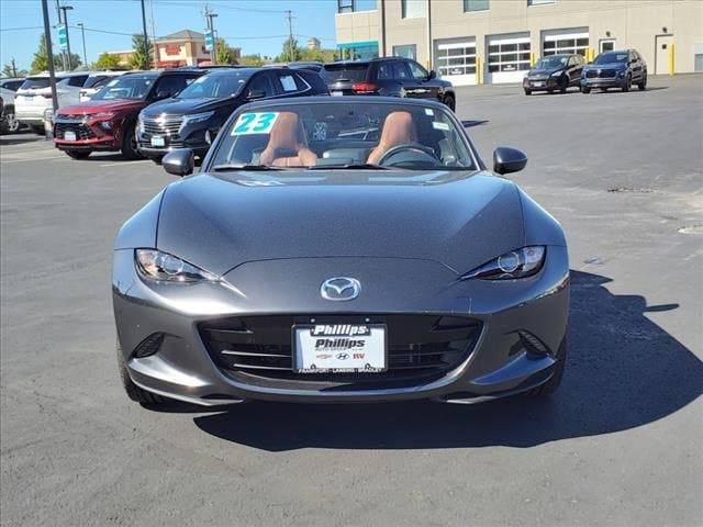 Used 2023 Mazda MX-5 Miata RF Grand Touring with VIN JM1NDAM75P0561067 for sale in Frankfort, IL