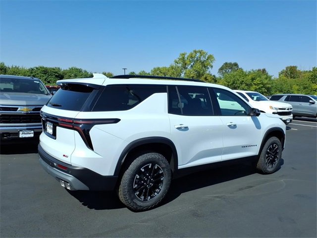 2026 Chevrolet Traverse Z71 photo 3