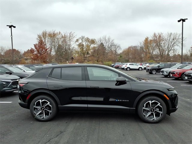 2026 Chevrolet Equinox EV 1LT photo 2