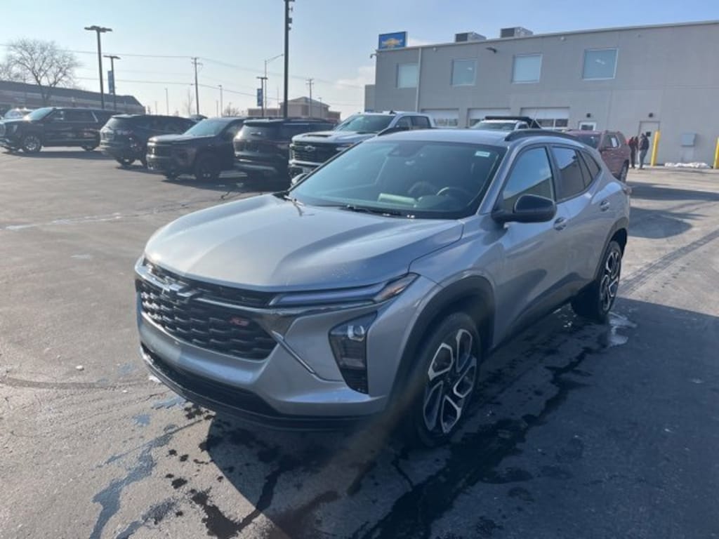 Used 2025 Chevrolet Trax 2RS SUV
