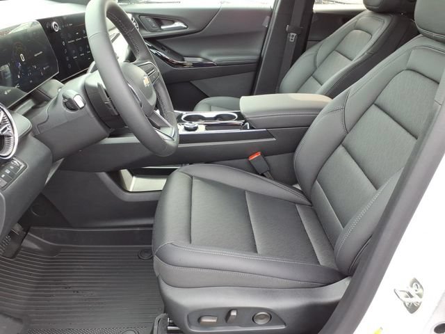 2027 Chevrolet Equinox LT - Photo 6
