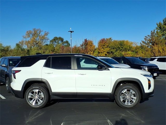 2026 Chevrolet Equinox LT photo 2