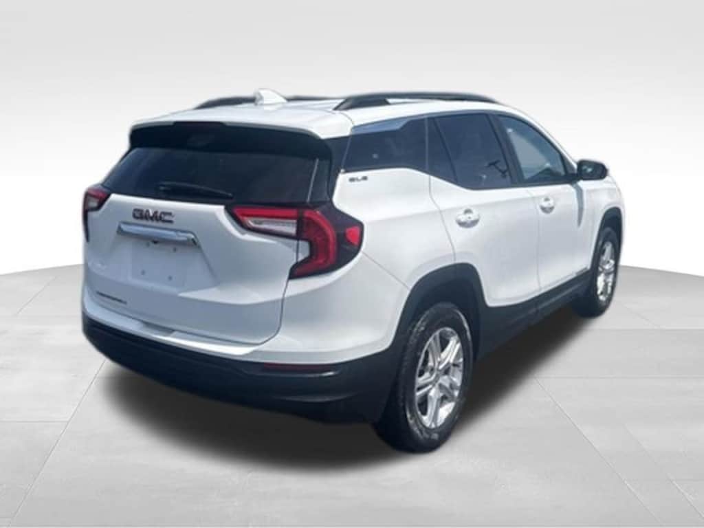 Used 2023 GMC Terrain SLE SUV