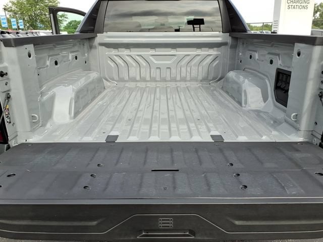 2026 Chevrolet Silverado EV LT - Photo 11