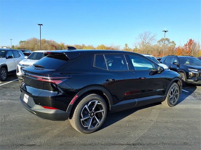 2026 Chevrolet Equinox EV 1LT photo 3
