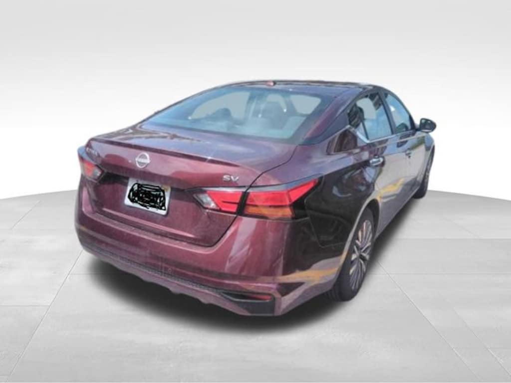 Used 2024 Nissan Altima 2.5 SV