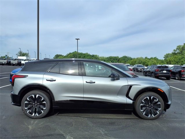 2025 Chevrolet Blazer EV RS photo 2