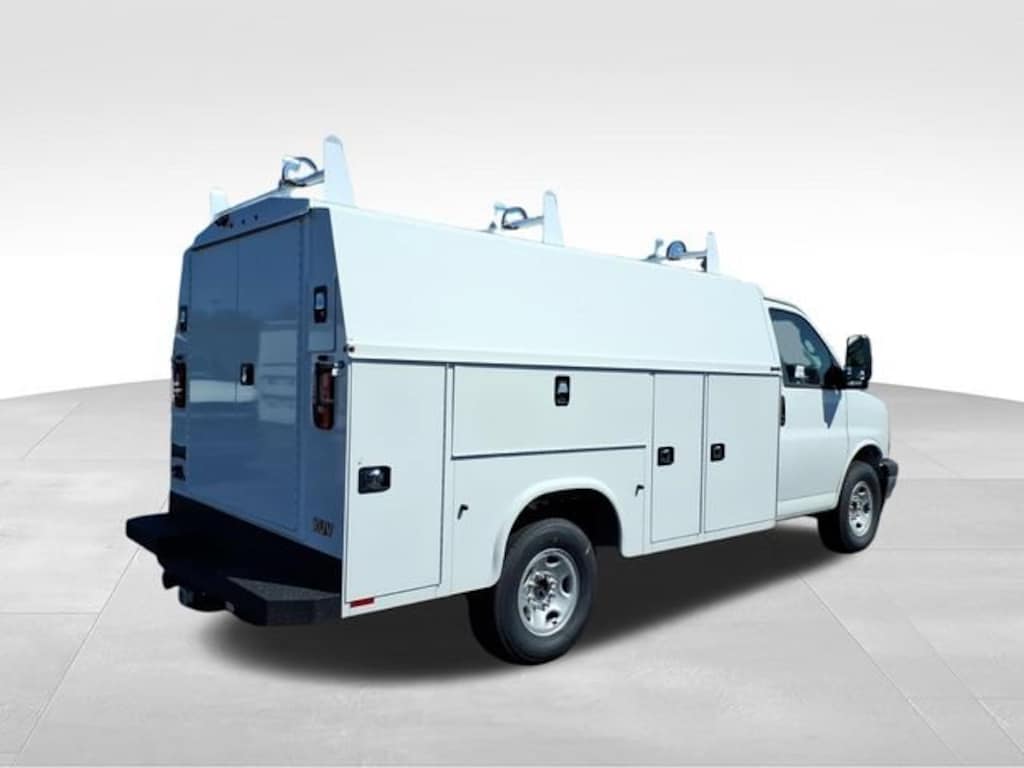 New 2026 Chevrolet Express Cutaway 3500 1WT Cutaway Van