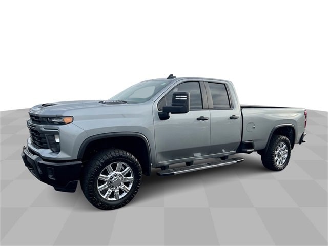 2025 Chevrolet Silverado 2500HD Custom's photo