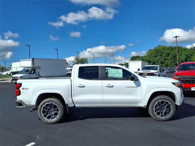 2026 Chevrolet Colorado Z71 photo 2