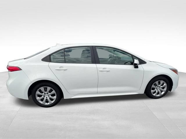 2024 Toyota Corolla LE - Photo 7