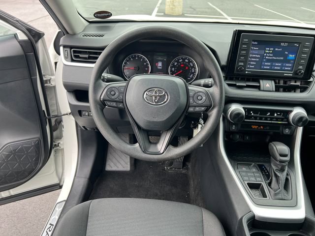 2021 Toyota RAV4 LE - Photo 13