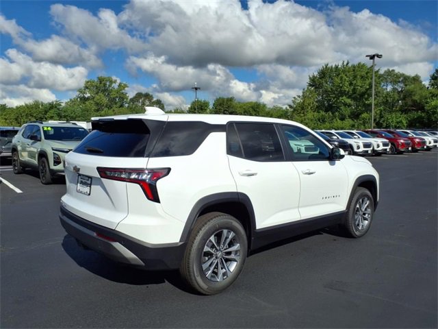 2026 Chevrolet Equinox LT photo 3