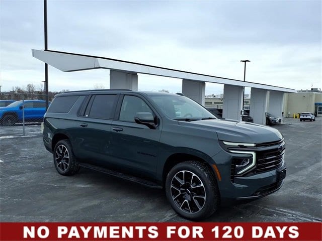 2026 Chevrolet Suburban RST's photo