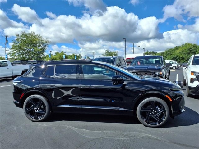 2025 Chevrolet Equinox EV 3RS photo 3