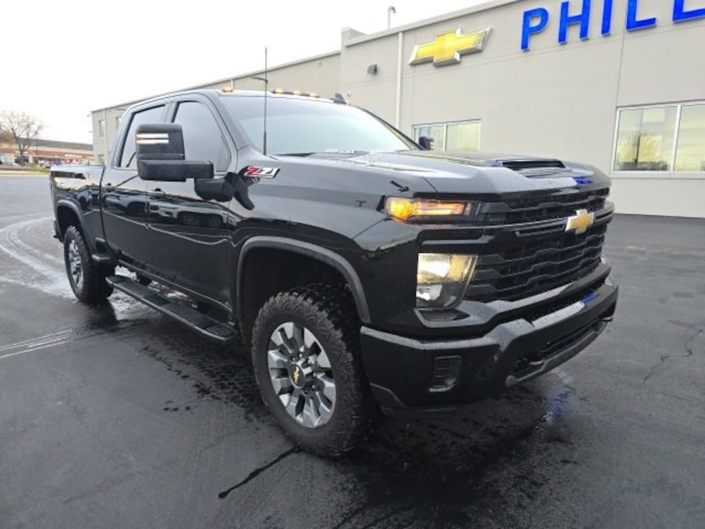 Used 2025 Chevrolet Silverado 2500 HD Custom Truck
