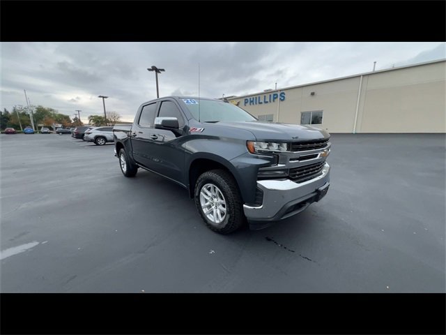 2020 Chevrolet Silverado 1500 LT photo 2
