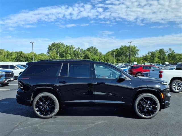 2026 Chevrolet Traverse RS photo 2