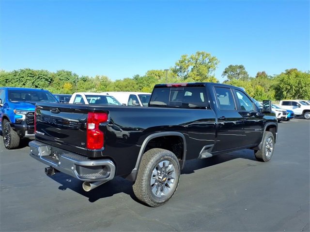 2026 Chevrolet Silverado 2500HD LT photo 3