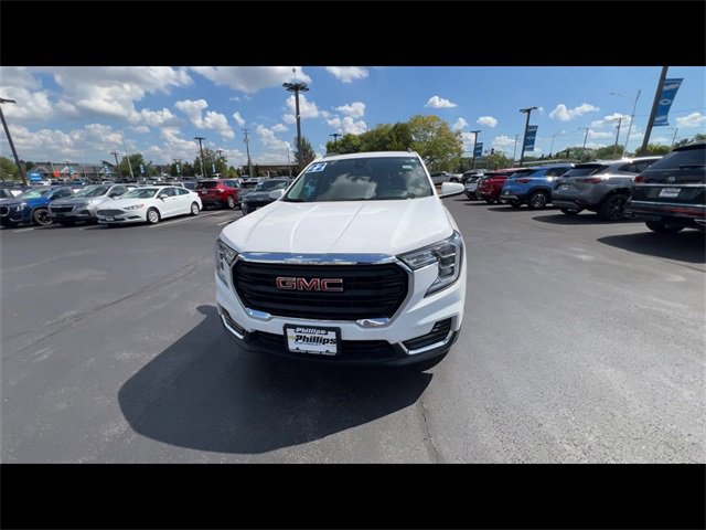 2022 Gmc Terrain SLE photo 2