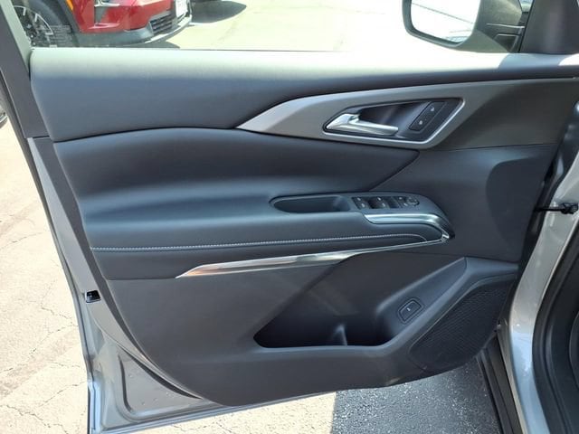 2026 Chevrolet Traverse LT - Photo 12